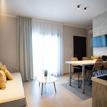 לריסוס Marineiko Luxury Apartments מראה חיצוני תמונה