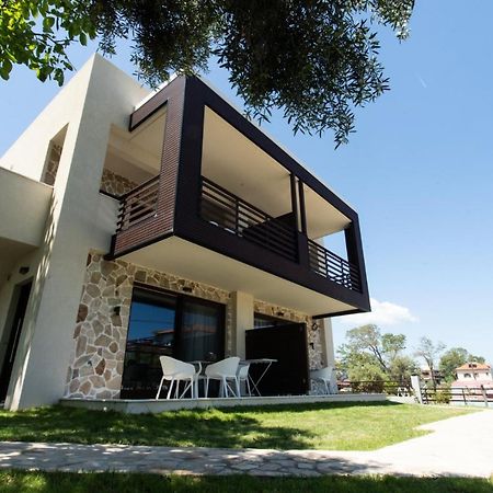 לריסוס Marineiko Luxury Apartments מראה חיצוני תמונה