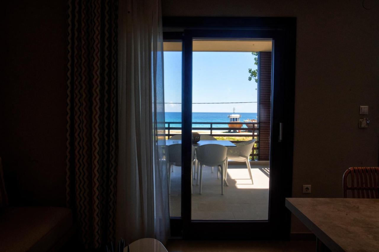 לריסוס Marineiko Luxury Apartments מראה חיצוני תמונה