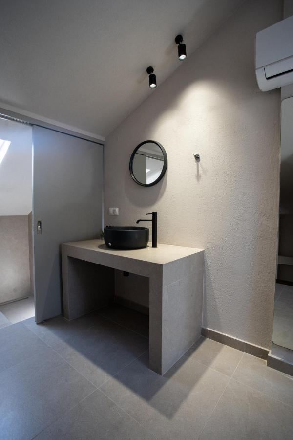 לריסוס Marineiko Luxury Apartments מראה חיצוני תמונה