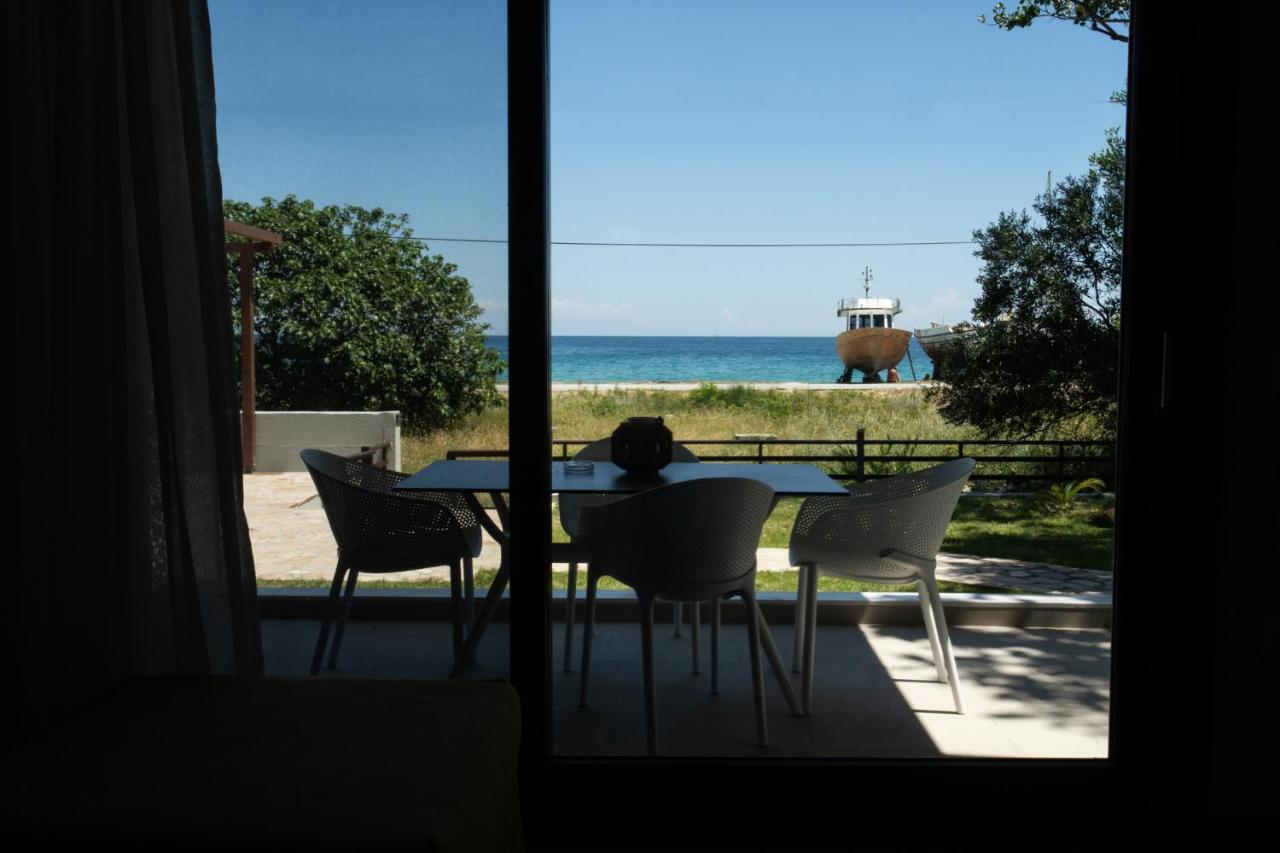 לריסוס Marineiko Luxury Apartments מראה חיצוני תמונה